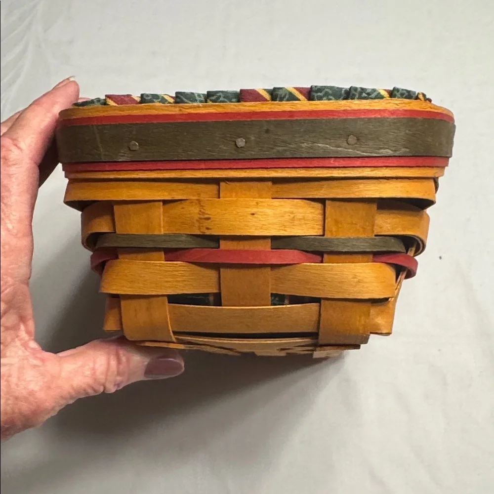 Longaberger Handwoven Holiday sleigh basket.  1997